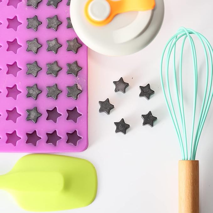 Mini Star Silicone Mold, 112 Cavities Chocolate Candy Molds with Stars Shape for Homemade Pet Training Treats/Biscuits, Food Grade Star Mold for Fruit Snack/Cake Decor (with a Scraper)