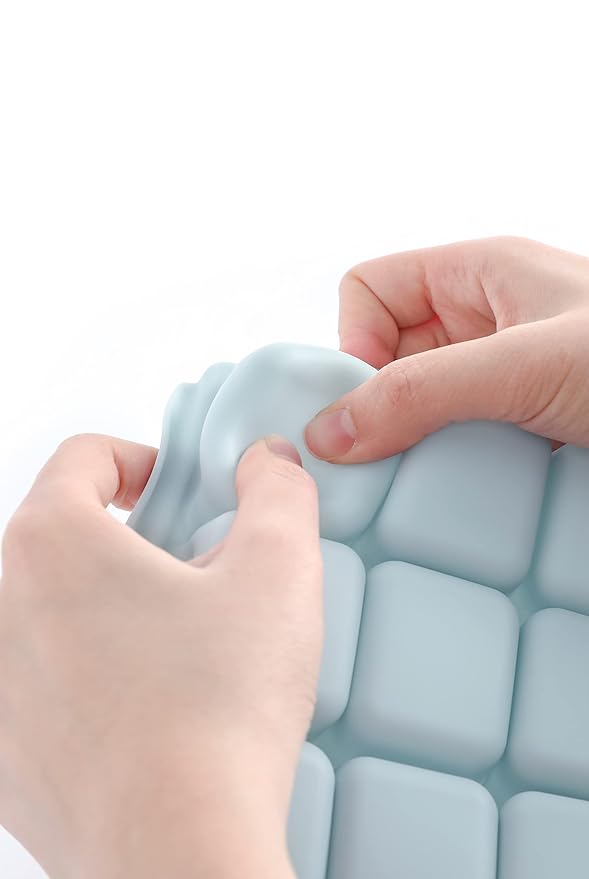 Baby Food Storage Silicone Cubes with Clip-On Lid Freezer Tray Baby Food Soups Purees Ice Safe Design Made in Korea (20cubes 0.8oz, Ocean Blue Set of 2)