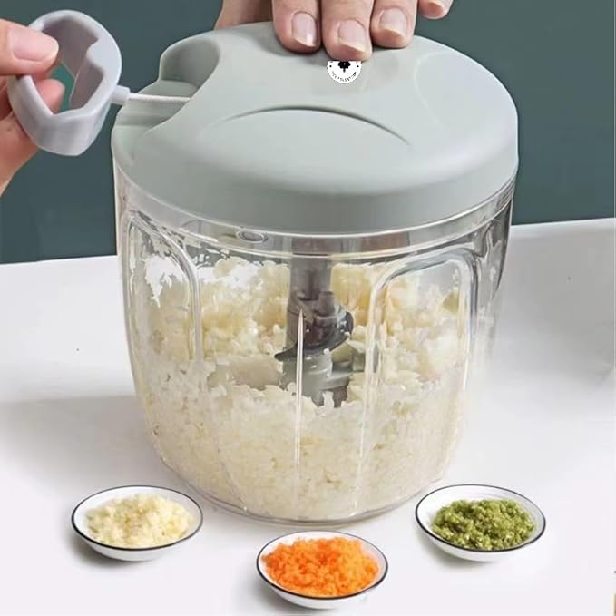 Manual Vegetable Chopper – Hand Pull Food Processor with 3 Stainless Steel Blades, BPA-Free Bowl, Ergonomic Handle – Garlic Onion Mincer for Kitchen, Camping, RV & Outdoor Use – Pink, 900ml