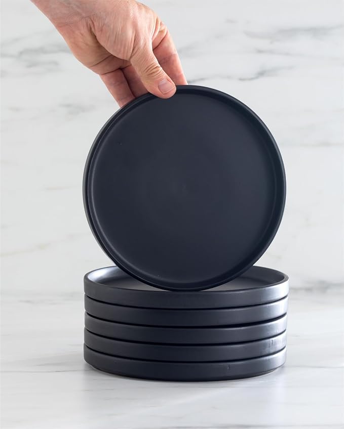 Stoneware dinnerware set 4 persons 12 pcs – Matte black plates and bowls set – Dishwasher, microwave and scratch resistant – Bowl and plate set – Dinner service Pure Living