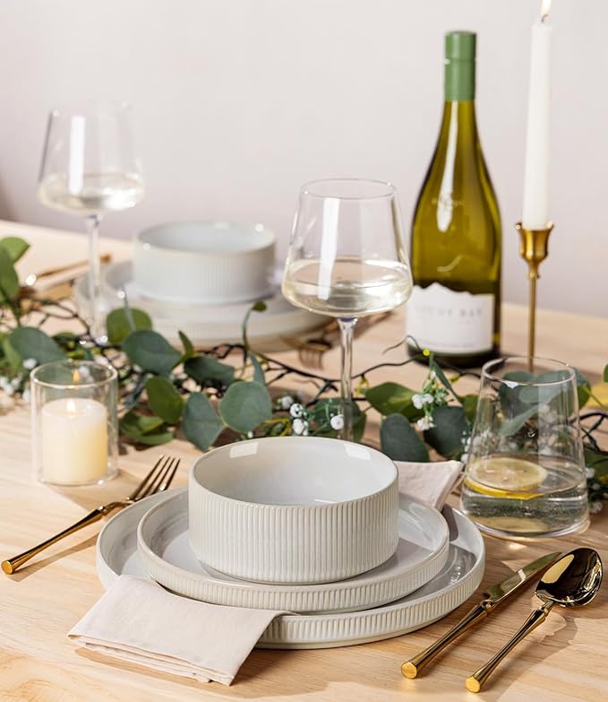 TheTerra Ceramic Dinnerware Sets for 6, 18 Pieces Porcelain Lightweight Plates and Bowls Sets, Scratch Resistant Dish Set, Oven & Microwave & Dishwasher Safe, Reactive White
