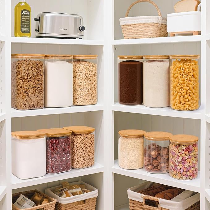 ComSaf 1 Gallon Glass Jar, 3.9 Qt Flour Container, Large Glass Canister with Lid, Food Storage Pantry with Spoon and Clip for Sugar, Oat, Rice, Beans, Pasta, Coffee, Grain