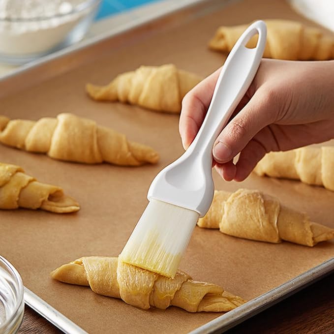 Soro Essentials- 1-1/2” Flat Nylon Pastry Basting Brush with Plastic Handle- Easy to Clean Pastry Brush Basting Brush Cooking Brush Oil and Sauce Food Brush for Baking Butter Brush Kitchen Utensil