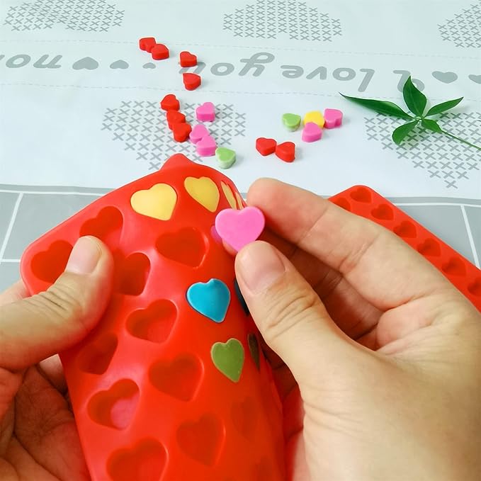Mini Heart Chocolate Candy Molds Silicone, Silicone Heart Gummy Molds Fondan Molds with Scraper (S)