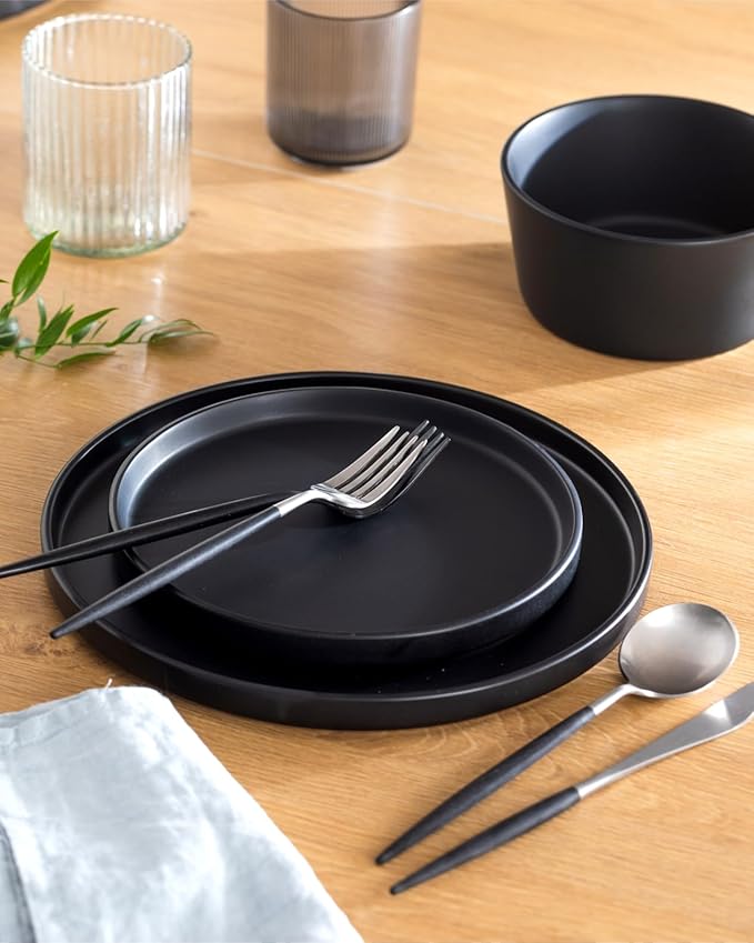 Stoneware dinnerware set 8 persons 32 pcs – Matte black style plates and bowls set – Dishwasher and microwave safe – Bowl and plate set – Dinner service Pure Living Interior Design