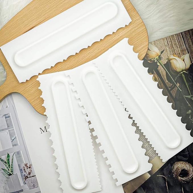Cake Scraper Set Decorating Comb and Icing Smoother Tool Mousse Butter Cream Cake Edge DIY Tool Plastic Sawtooth Cake Scraper Icing Smoother Comb Set Kitchen Baking Tools Christmas Gift (4 Pack)
