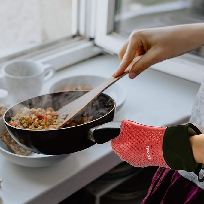 Kitchen Oven Gloves - Silicone Double-Layer Heat Resistant Oven Mitts/BBQ Gloves/Grill Gloves - Perfect for Baking and Grilling - 1 Pair (Small, Red Long)