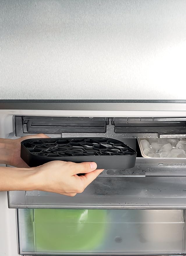 Lékué Ice Box | Ice Cube Tray For Freezer With Lid & Bin | Made With 100 Percent Platinum Silicone | Elegant And Retro Style Ice Cubes | For Cocktails, Ice Tea & Coffee And More | Black