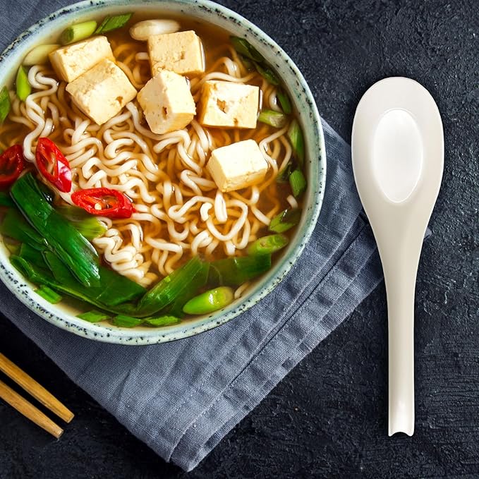 [600 COUNT] HAKOWARE Disposable Asian Soup Spoons with Hook, made from Crystalized Cornstarch, for Take-out Ramen Pho Noodles