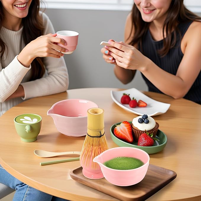 Pink Matcha Tea Set – Japanese Matcha Bowl with Spout, Bamboo Whisk, Scoop, Holder & Strainer – Complete Ceremonial Matcha Kit for Beginners & Gift-Giving