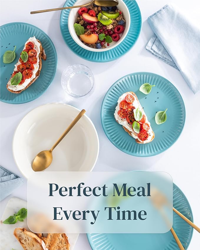 Stoneware Dinnerware Set for 4 People HYGGE 12-Piece - Elegant Scandi Design - Premium Dish Set - Bowl and Plate Set - Tableware for 4 People in a Ribbed Design - Pure Living in Green