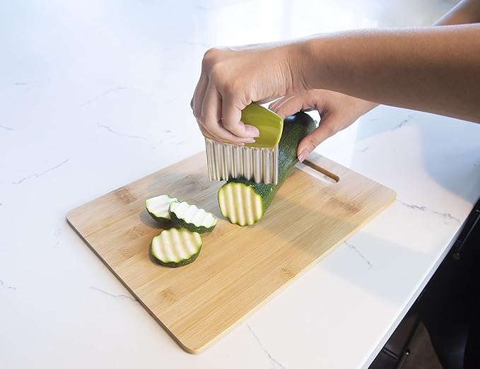 Joie Crinkle Cutter Knife, Wavy Slicer for Potatoes, Vegetables and Fruits, Great for Kids First Cutting Tool, Fun Kitchen Gadget, Stainless Steel, BPA-Free, Colors May Vary