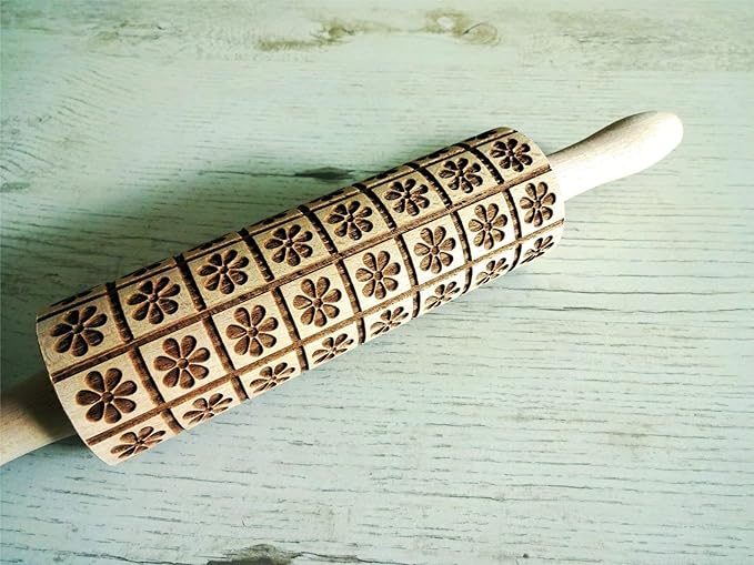 Rolling Pin DAISY Wooden Embossing Rolling Pin with Classic Flowers Embossed Cookies Pottery Birthday gift for mother friend grandmother