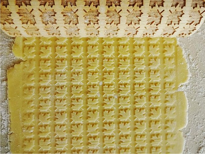 MAPLE LEAVES ROLLING PIN PATTERN WOODEN EMBOSSING ROLLING PIN for EMBOSSED COOKIES