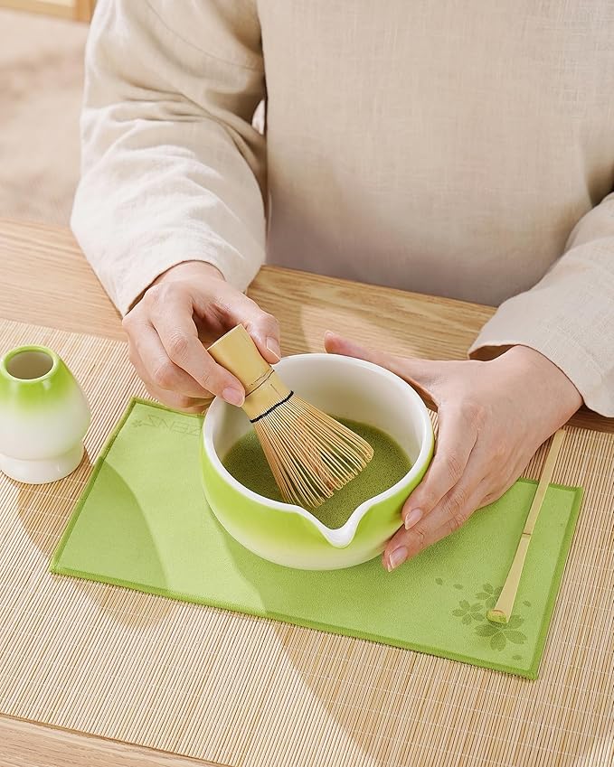ZENS Matcha Whisk Set, 6pcs Matcha Kit Includes Ceramic Bowl, Handcrafted Bamboo Whisk and Chasen Holder, Scoop, 304 Sifter & Tea Mat，Matcha Set for Tea Ceremony,Latte Making, Green