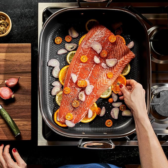 HexClad Hybrid Nonstick Roasting Pan with Rack, Dishwasher-Friendly, Oven-Safe Up to 900°F, Compatible with All Cooktops